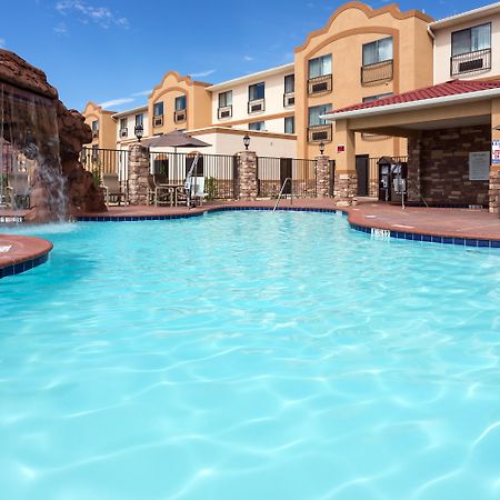 Holiday Inn Express Hotel & Suites Moab By Ihg Exterior photo