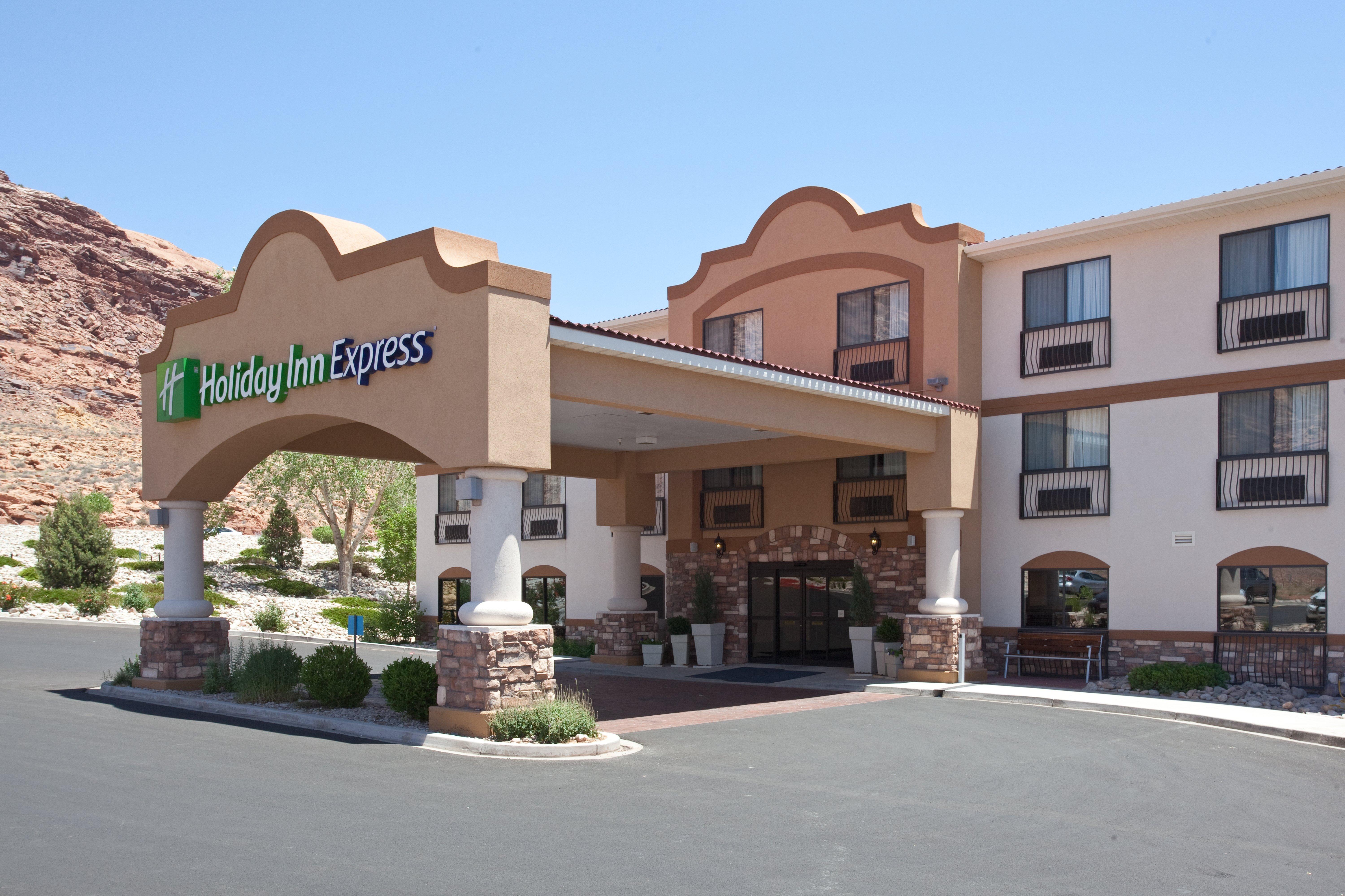 Holiday Inn Express Hotel & Suites Moab By Ihg Exterior photo