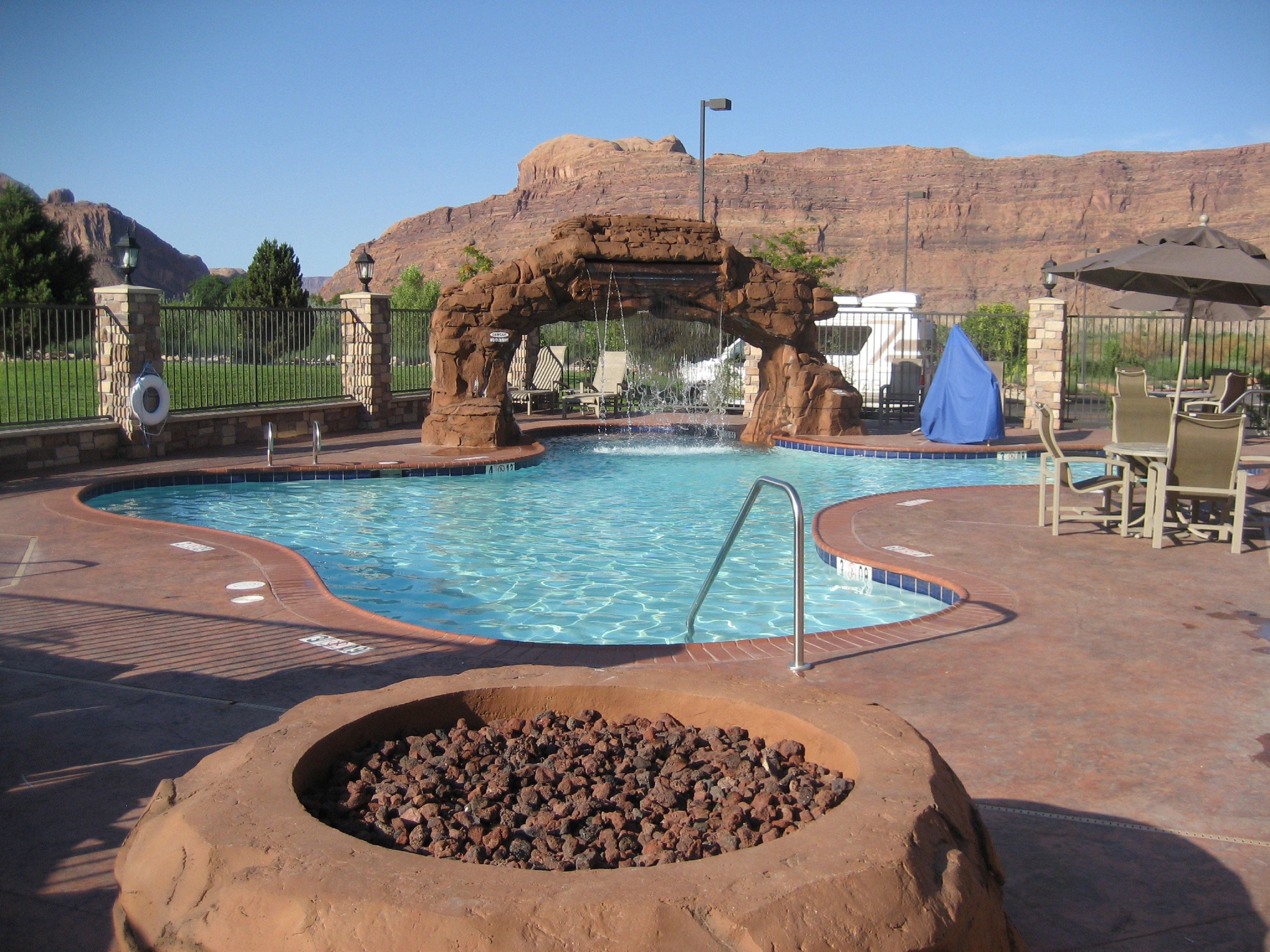 Holiday Inn Express Hotel & Suites Moab By Ihg Exterior photo