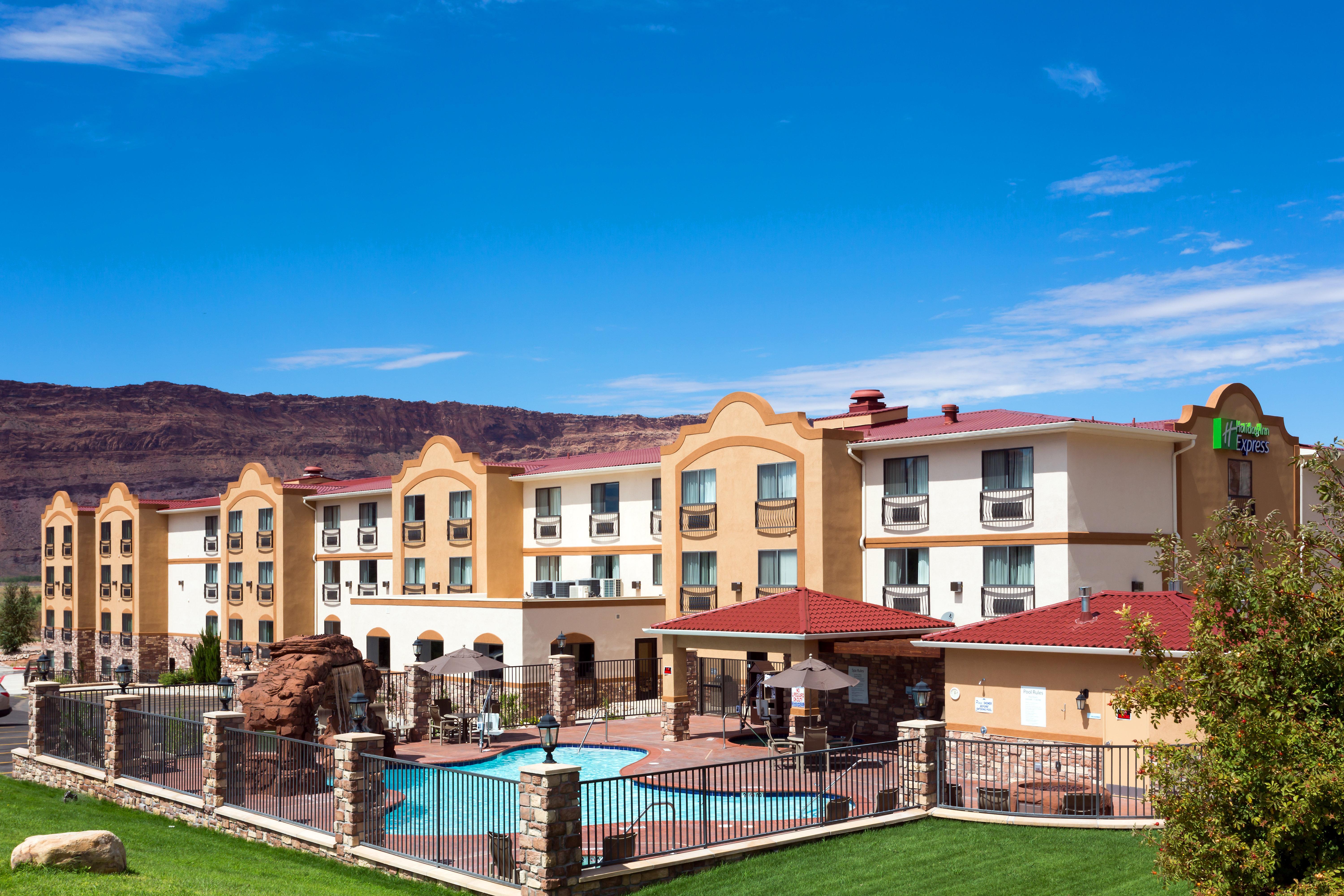 Holiday Inn Express Hotel & Suites Moab By Ihg Exterior photo