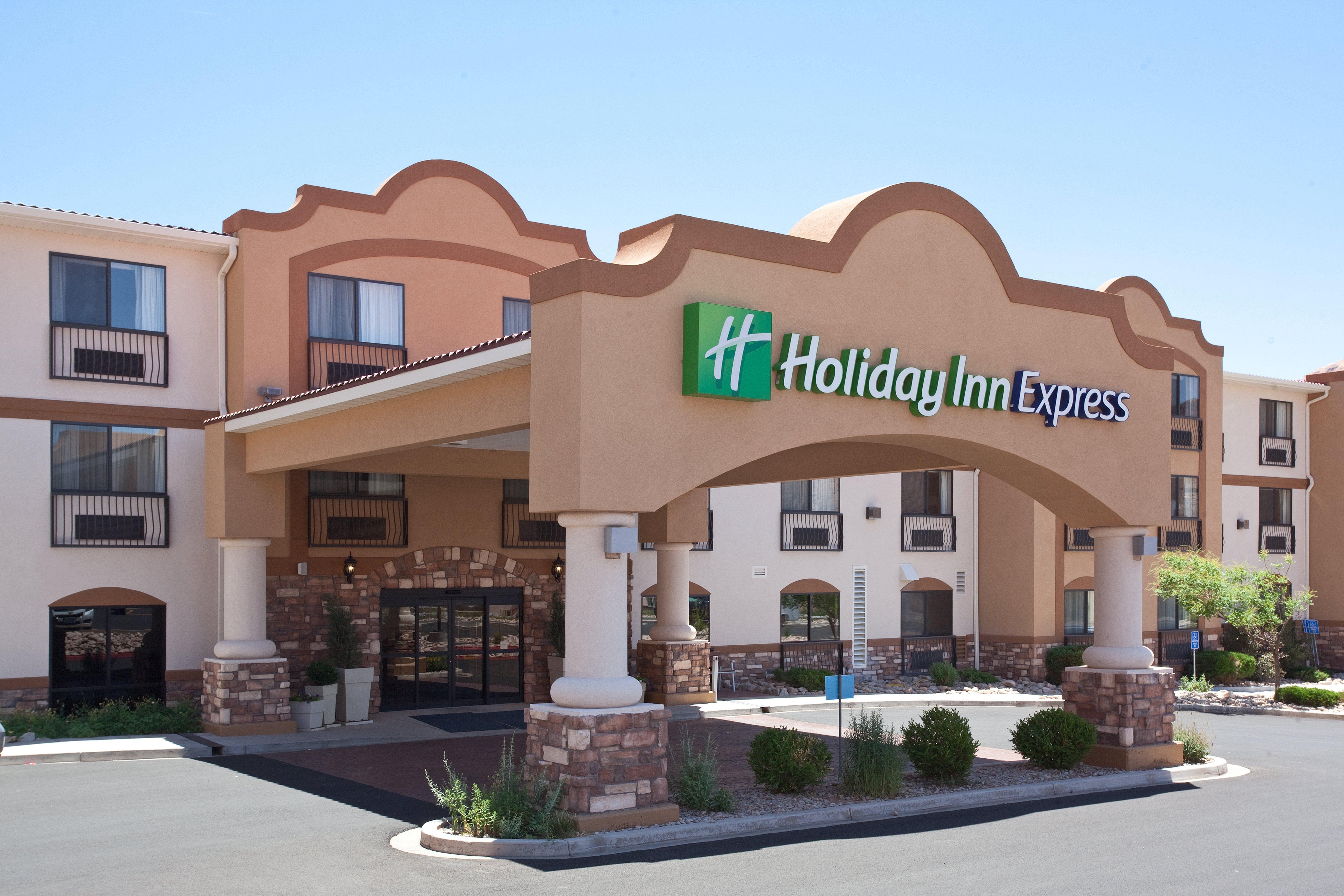 Holiday Inn Express Hotel & Suites Moab By Ihg Exterior photo