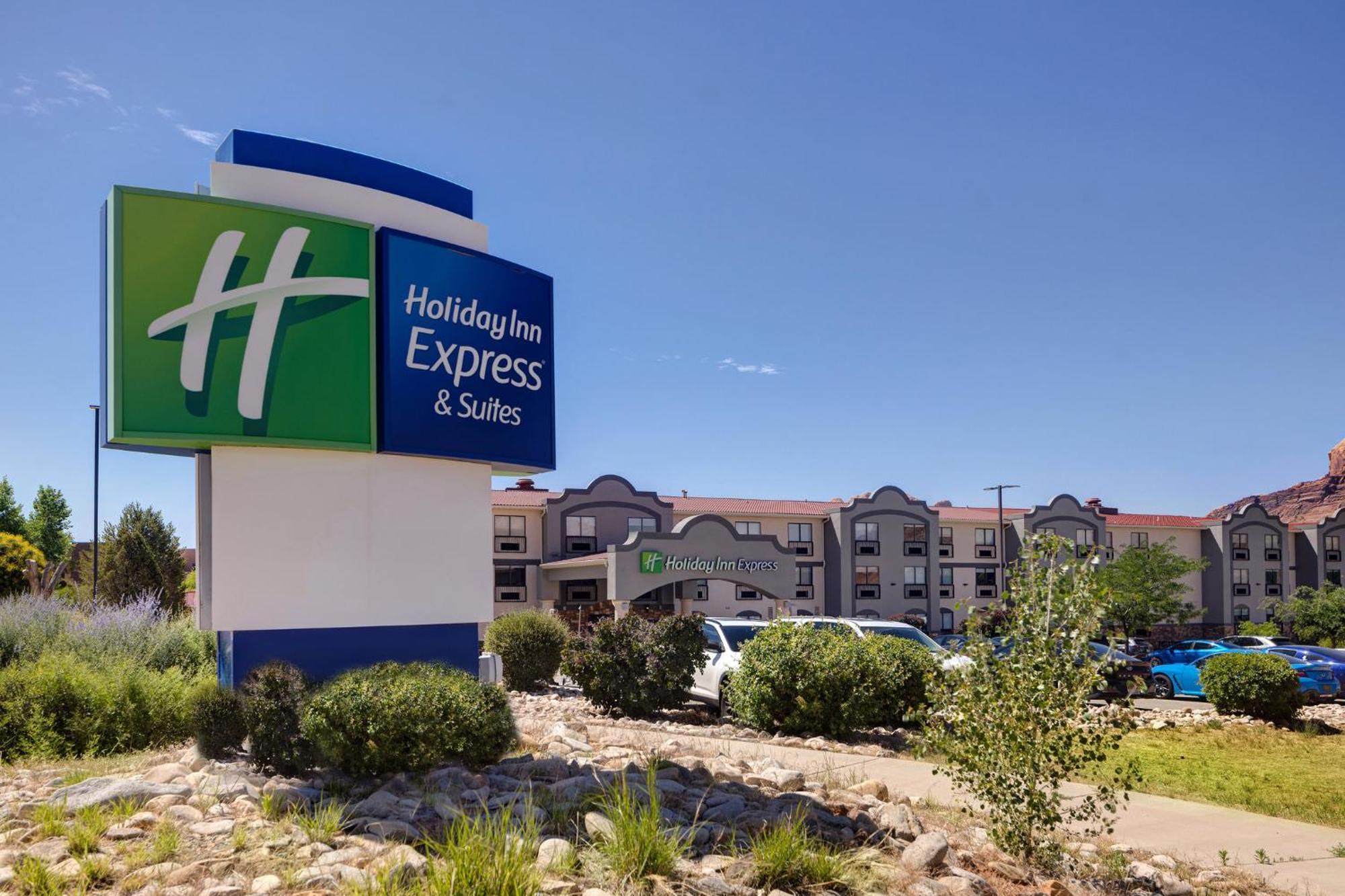 Holiday Inn Express Hotel & Suites Moab By Ihg Exterior photo